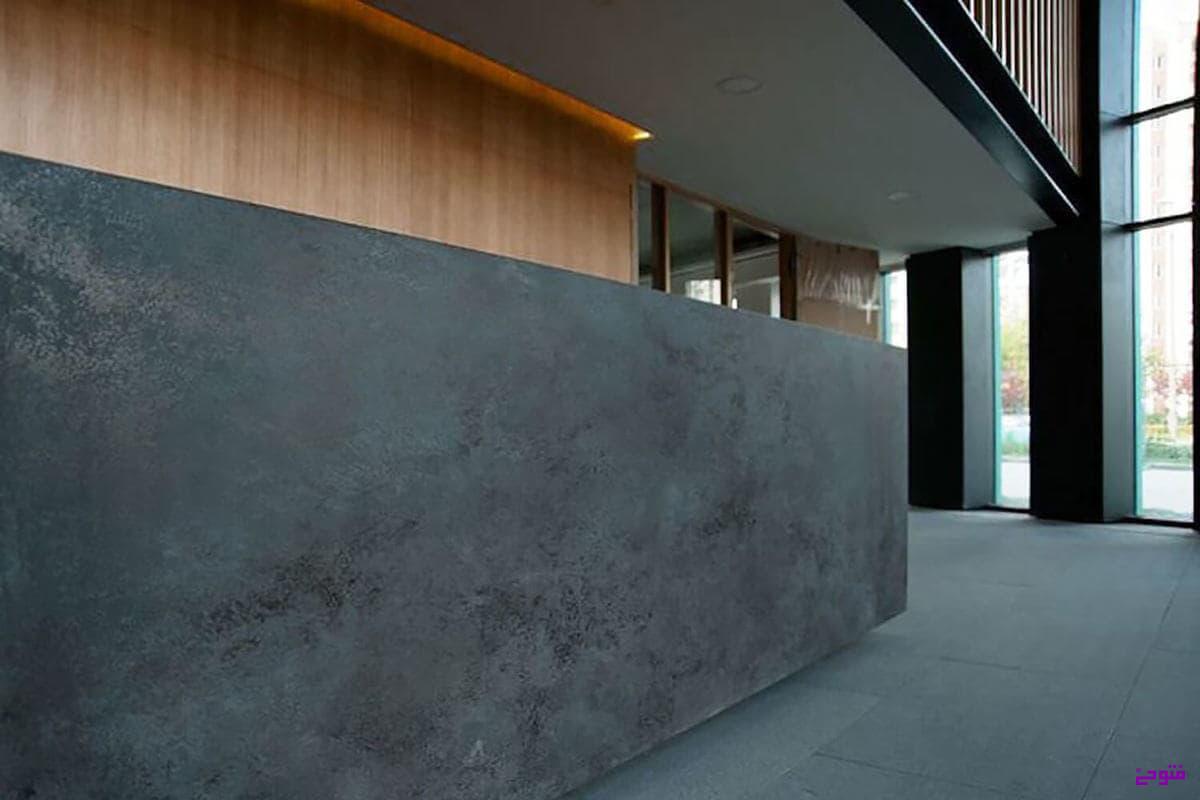 پرسلان در نمای ساختمان